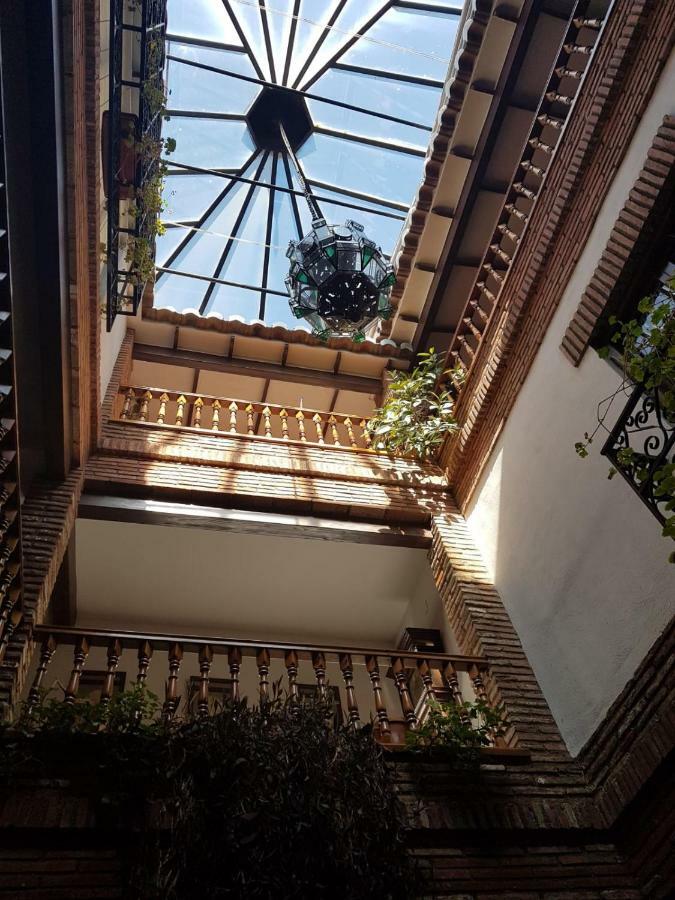 Séjour chez l'habitant Palacete Magistral Dominguez *