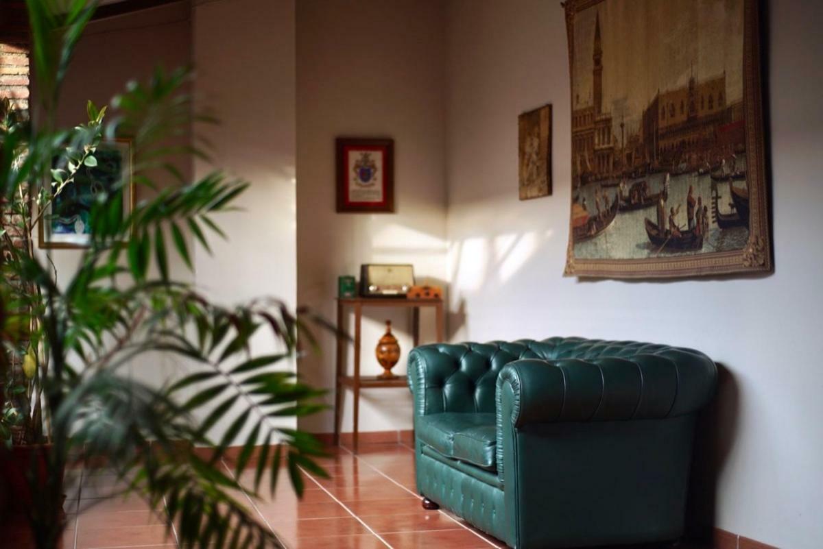 Palacete Magistral Dominguez Séjour chez l'habitant Guadix